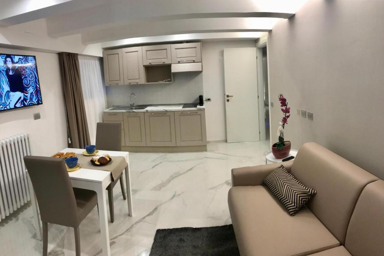 Marina Centro Suite Rimini Zewnętrze zdjęcie